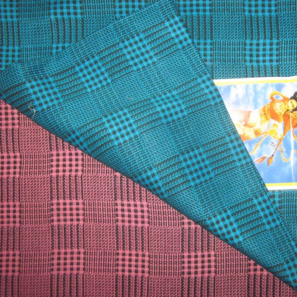 How Fabric Density and Weave Affect Comfort and Durability in Apparel